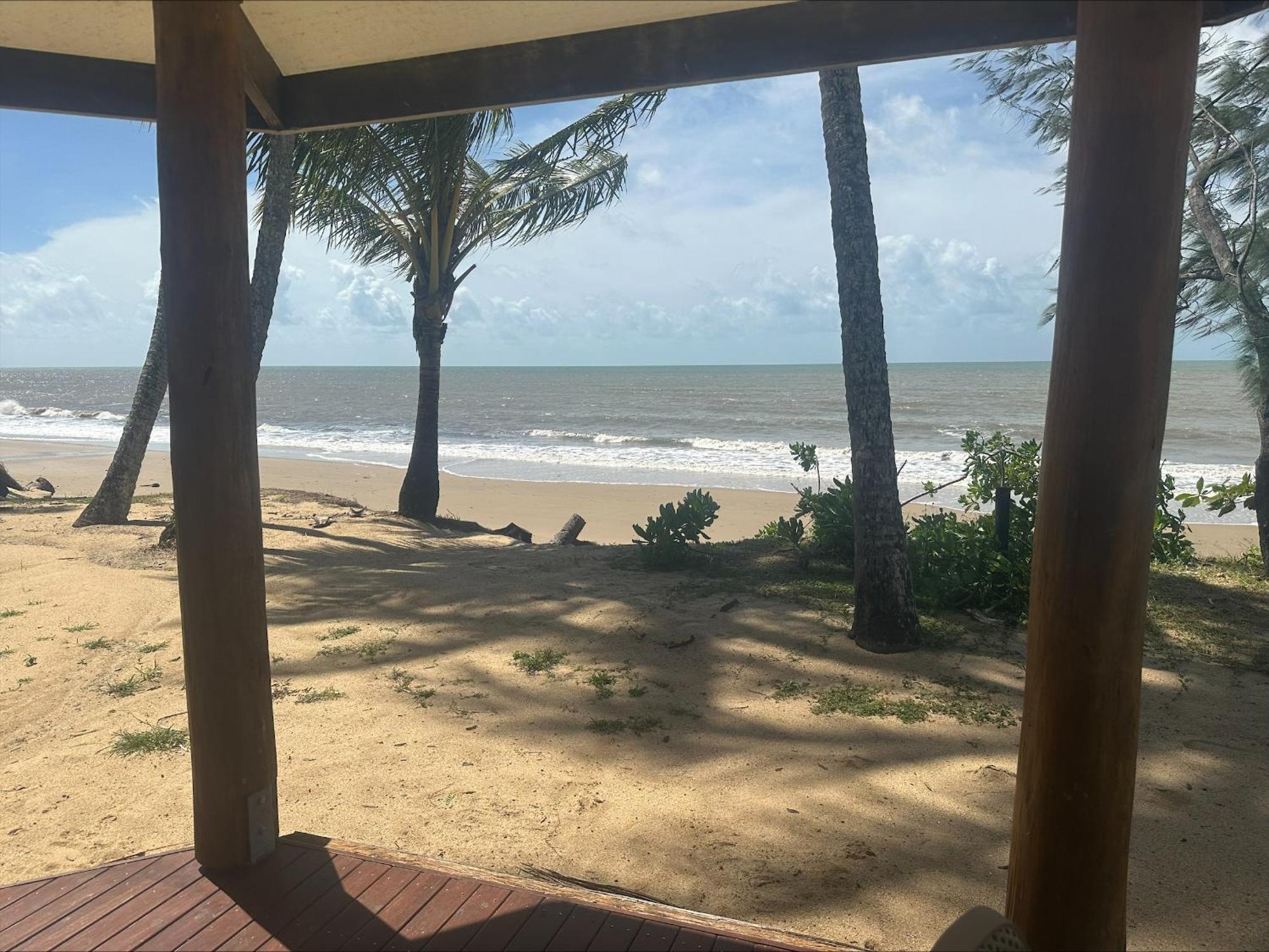 Ellis Beach Oceanfront Holiday Park Palm Cove Esterno foto