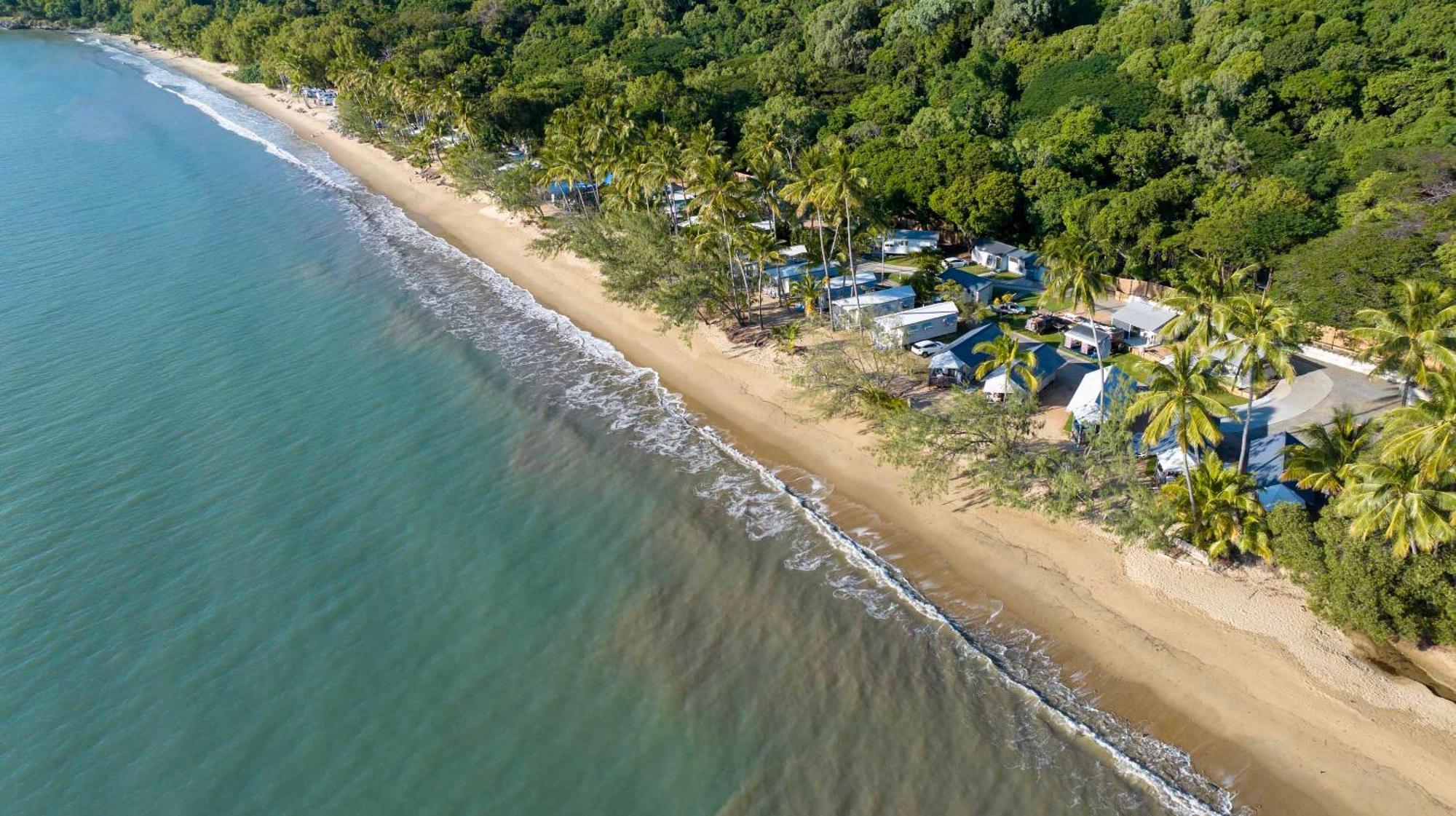Ellis Beach Oceanfront Holiday Park Palm Cove Esterno foto