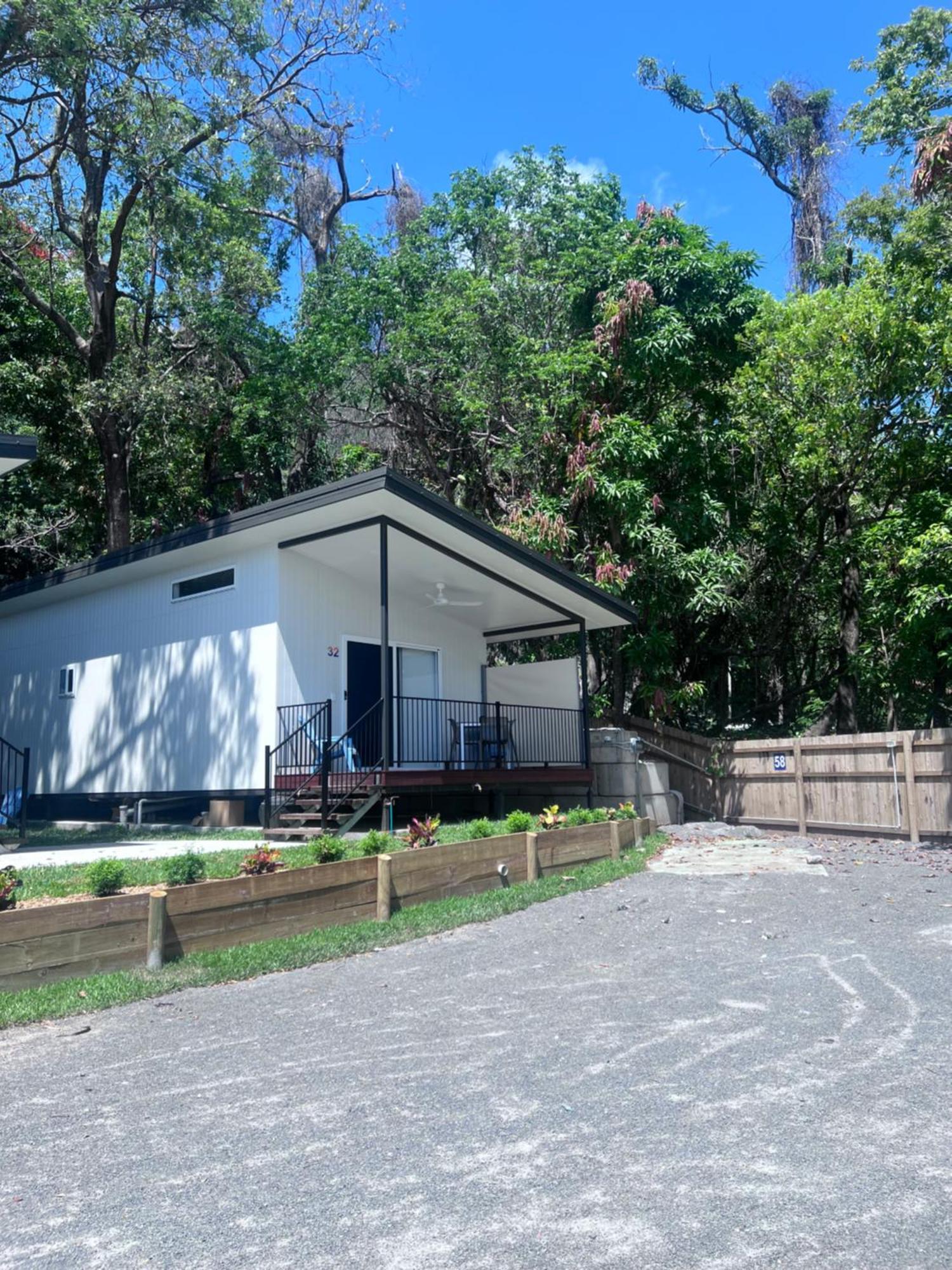 Ellis Beach Oceanfront Holiday Park Palm Cove Esterno foto