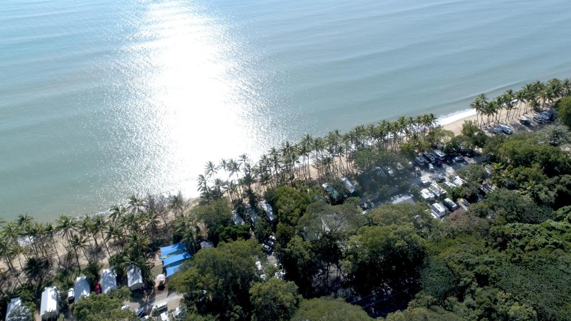 Ellis Beach Oceanfront Holiday Park Palm Cove Esterno foto